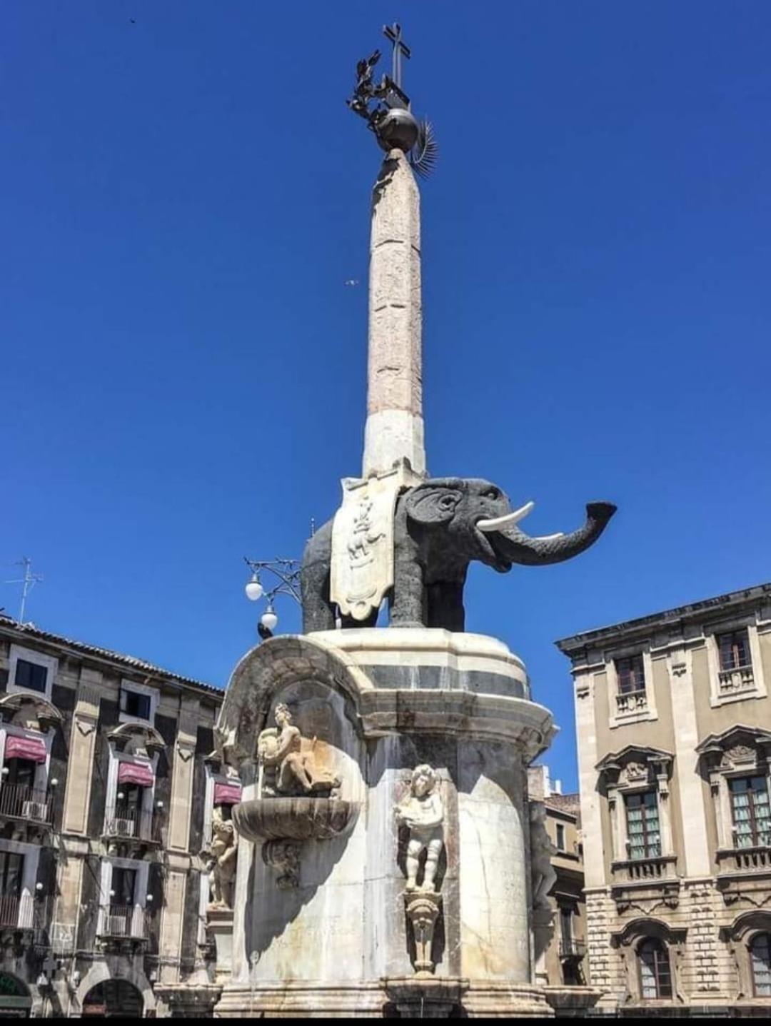 Bed and Breakfast Al Punto Giusto Catania Esterno foto