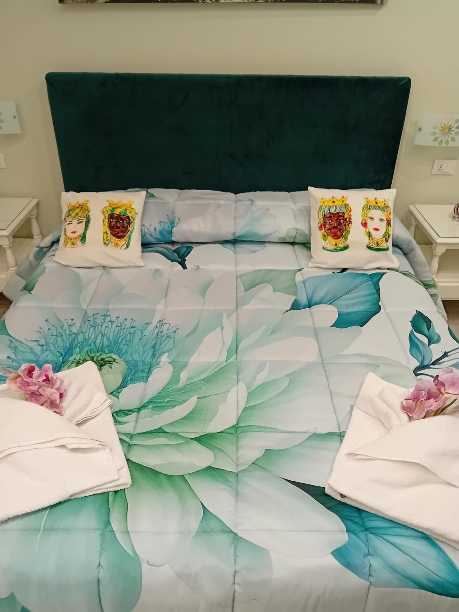 Bed and Breakfast Al Punto Giusto Catania Esterno foto